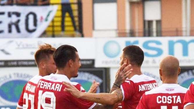 Duello in contemporanea: il Bari sfida Casertana e Reggina. E' l'ennesima domenica bestiale...
