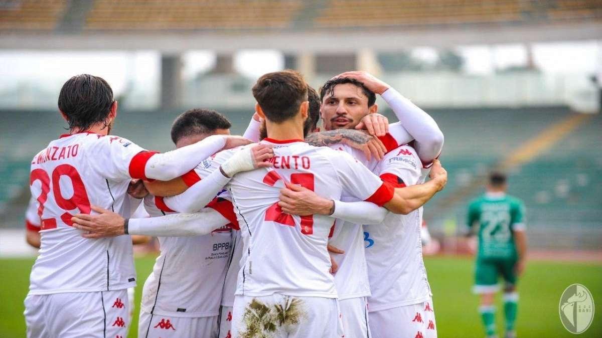 Verso il Bisceglie - Derby ostici per il Bari: solamente una vittoria in tre partite quest'anno