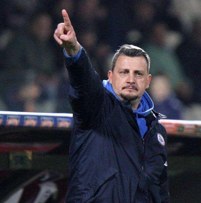 Camplone nuovo allenatore del Catania