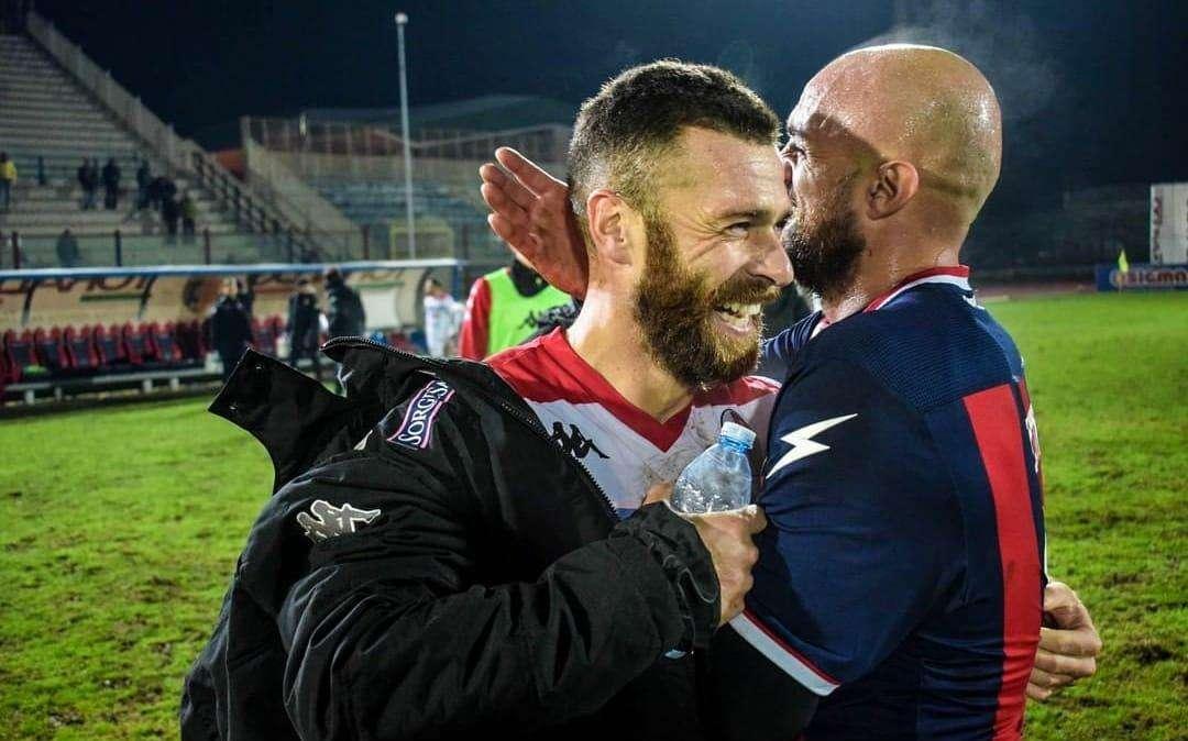 È un Bari bello, pratico e vincente. Continua la rincorsa alla Reggina 