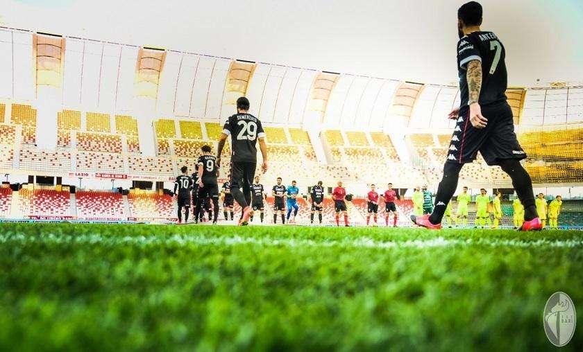 Avellino e Bari, non è più tempo di sbagliare. Al Partenio è in gioco il secondo posto