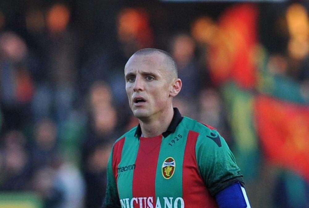 Bari-Ternana, al San Nicola un "ritorno al futuro". Da Defendi a Partipilo: storie di ex