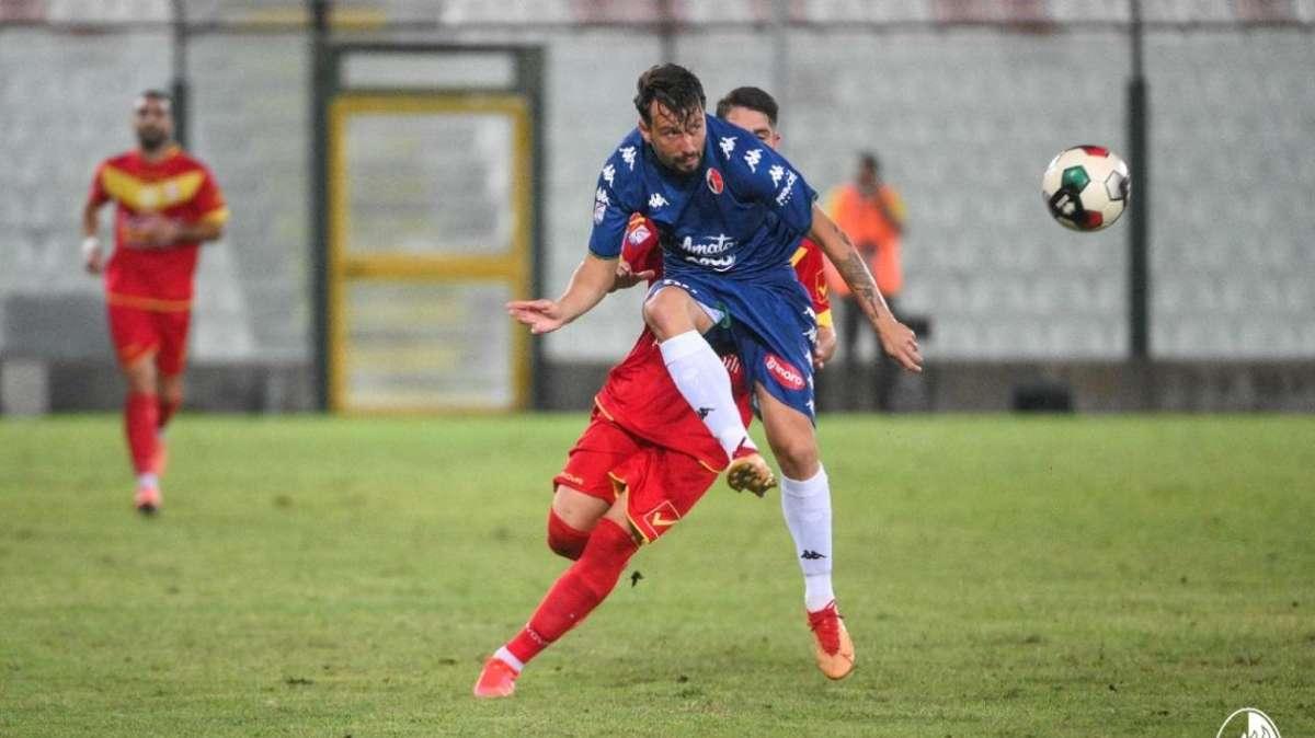 Tangorra in... tackle: “Paponi è fondamentale per la categoria. Torti arbitrali? Fanno parte del gioco”