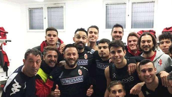 Il Bari è una festa: la cresta di Simeri, gli occhialini di Floriano. Di Cesare, braccia spiegate dopo i gol. I selfie e tanto altro...