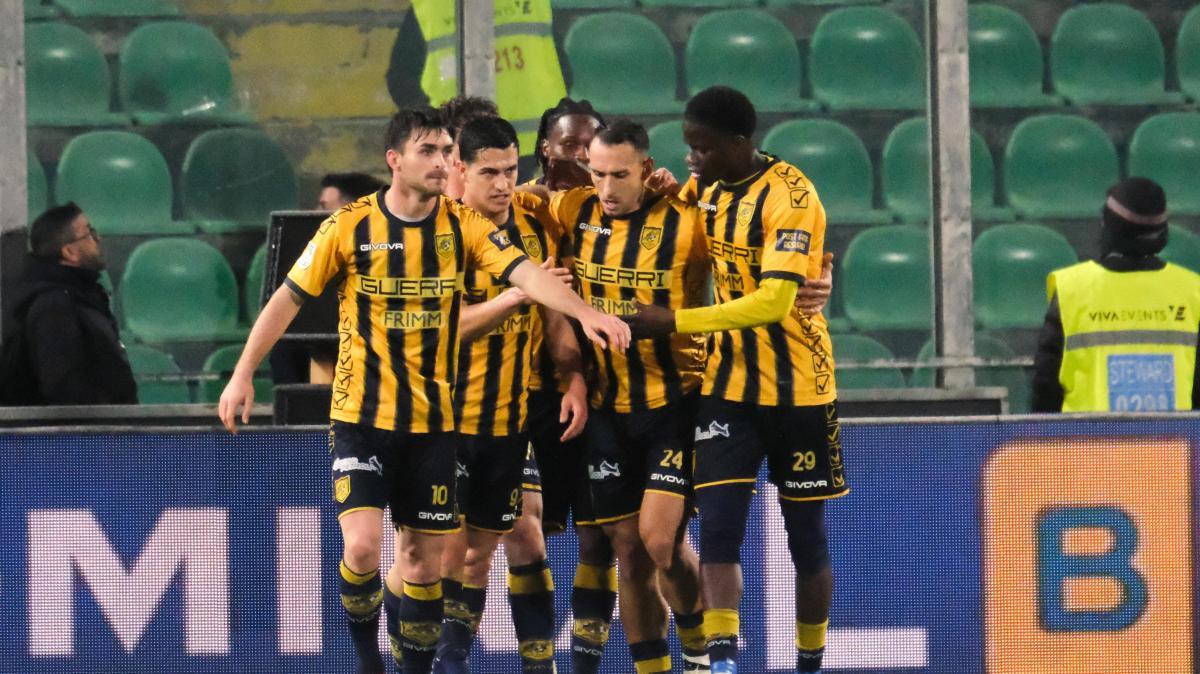 Juve Stabia senza pace: sequestro per la società proprietaria. I motivi