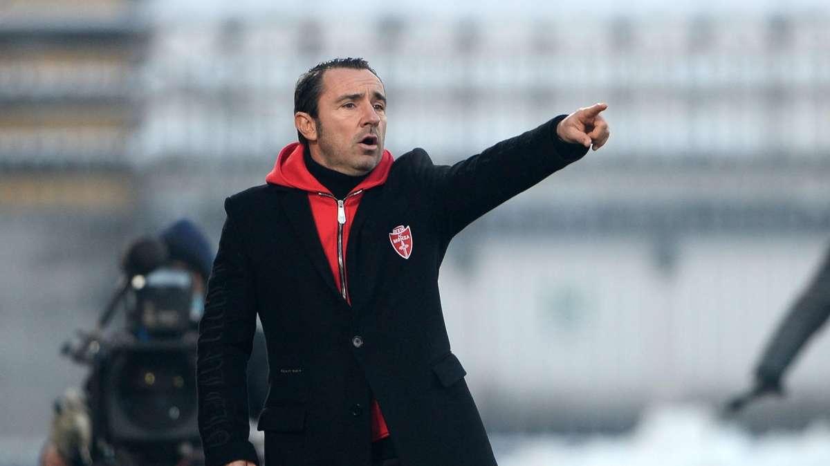 Brocchi: "Contraccolpo Bari? Assolutamente no, Cheddira e Folo top player. Il Cagliari la favorita"
