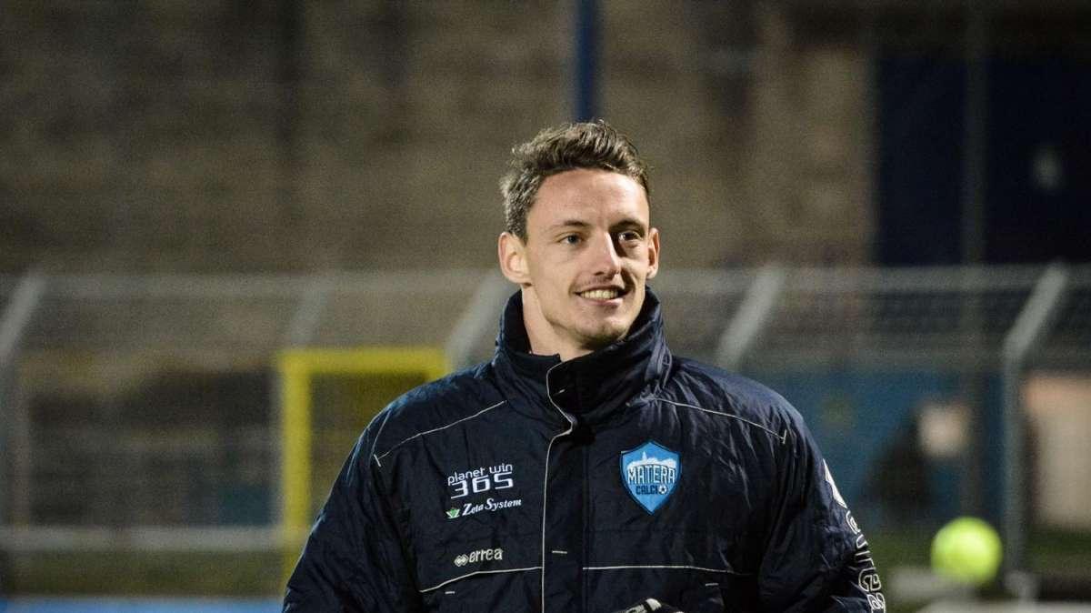 Tuttosport - Rolando ai dettagli. Un attaccante se partono Simeri e Candellone