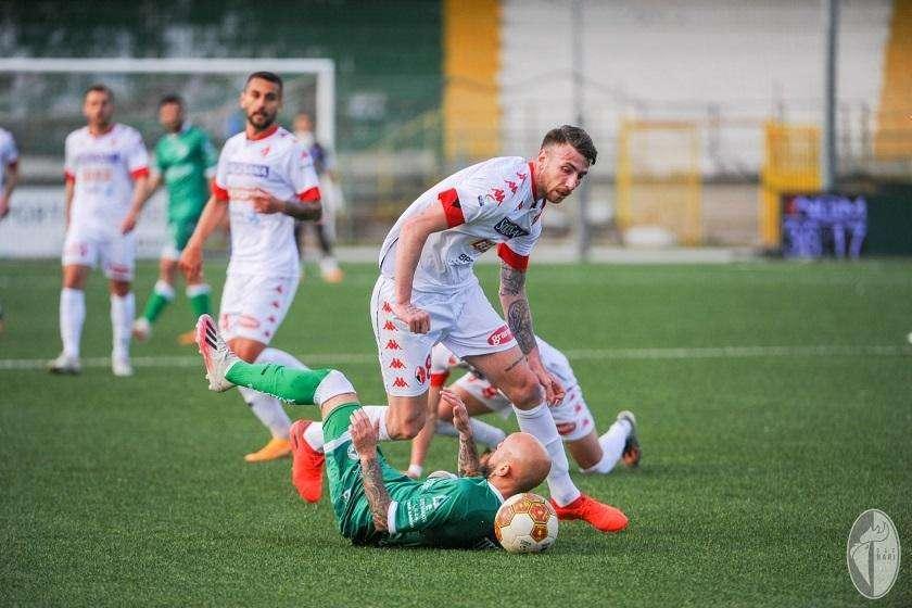 Pasquale Loseto a TuttoBari: "Triste vedere queste umiliazioni. La società deve affidarsi a persone che amano Bari e il Bari. Playoff? É nera, ma..."