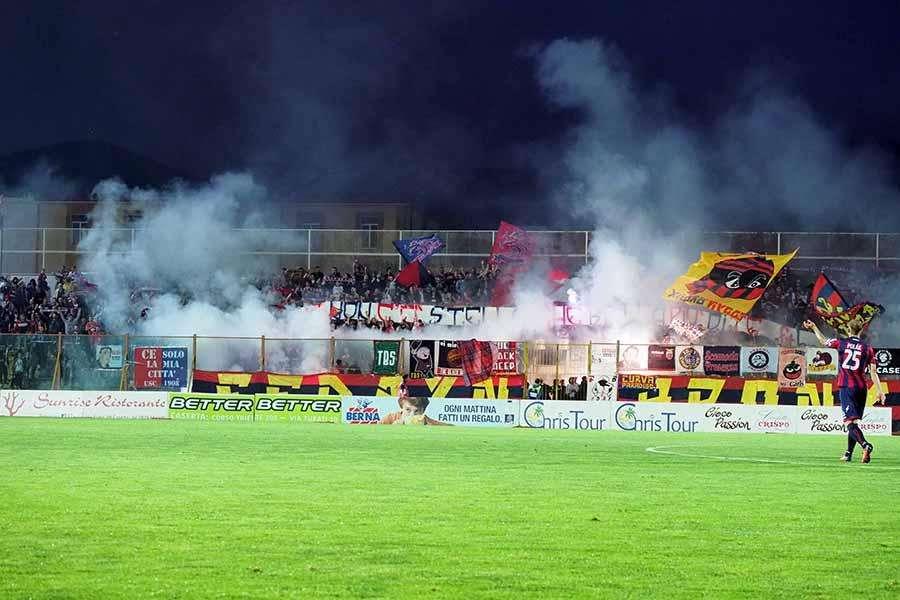 Furto allo Stadio Pinto, rubate divise e attrezzature sportive 