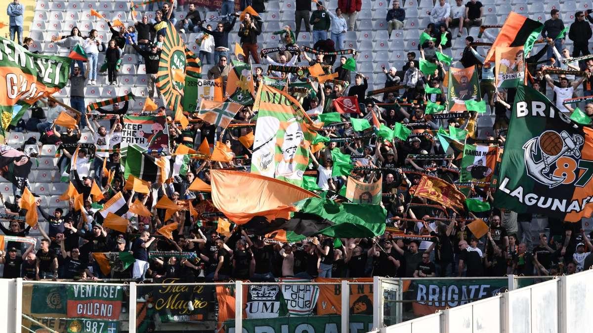 Una doppietta di Tessmann lancia il Venezia. Brescia battuto: la classifica aggiornata