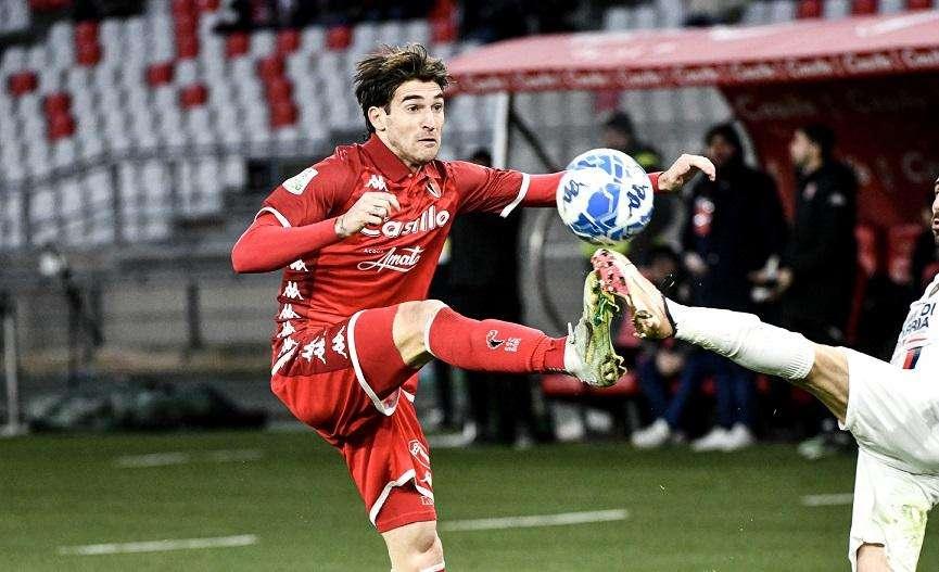 Tovalieri: "Bari, risultati alterni. Altrimenti sarebbe vicino al Frosinone. Squadra costruita per far la gara"