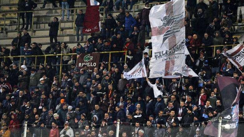 Salernitana, festa per il centenario. Presenti anche i baresi