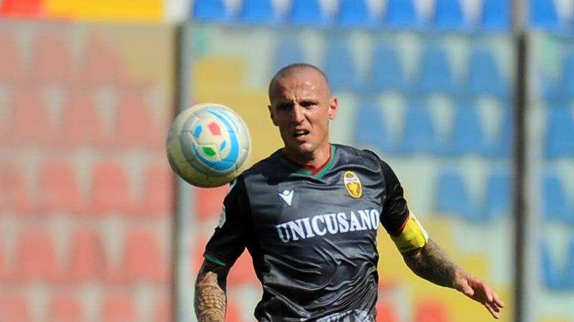 Guarda chi c'è! Dalla solita Ternana di Defendi all'Avellino di Maniero: quanti ex nella lotta per il primato