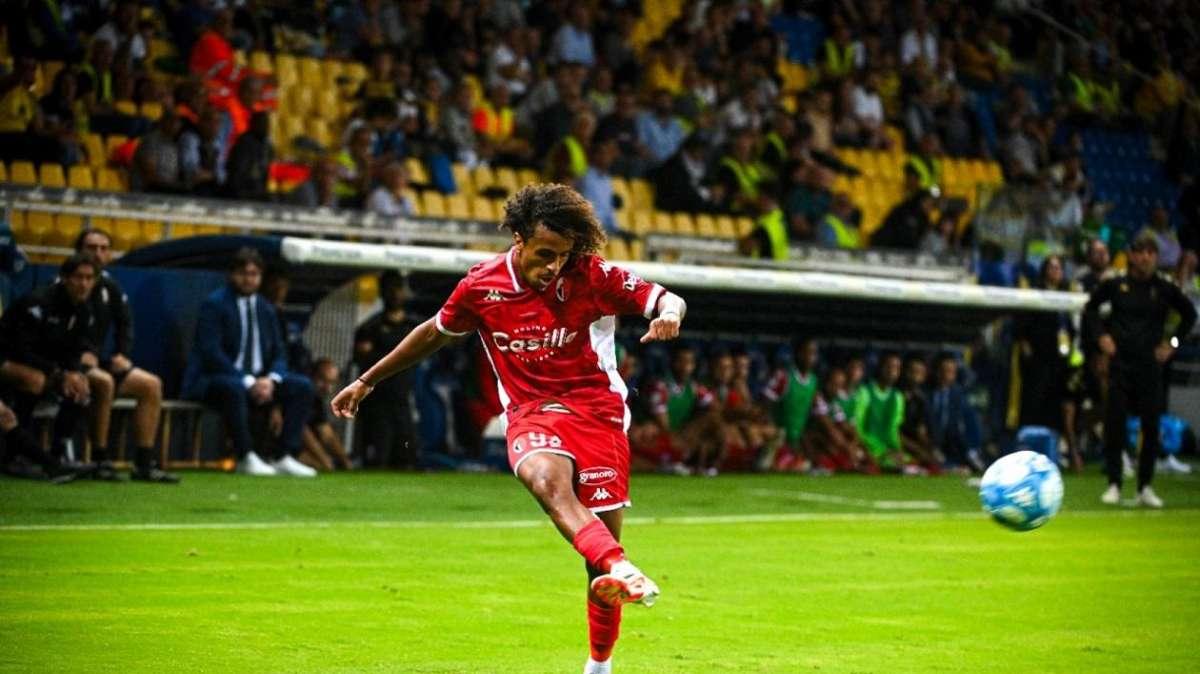 Pallone d'oro - Col Como il migliore Dorval. Classifica generale: l'algerino tallona Sibilli