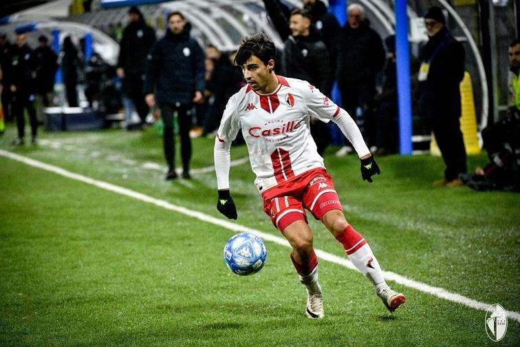 Bari, vietato sbagliare. Dai progressi di Morachioli alle carte dalla panchina: i 'temi' del match di Modena