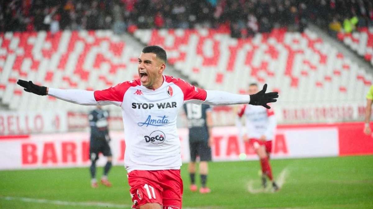 Tangorra in... tackle: "Catanzaro sotto pressione. Bari, due risultati utili. Cheddira decisivo"