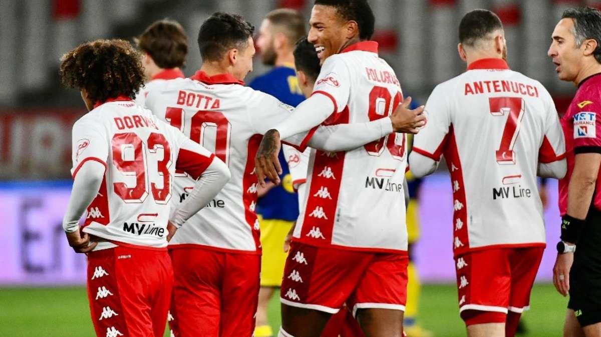 TuttoBari - Gli ex giocano Reggina-Bari. Da Terracenere a De Trizio: i pronostici della super sfida del Granillo