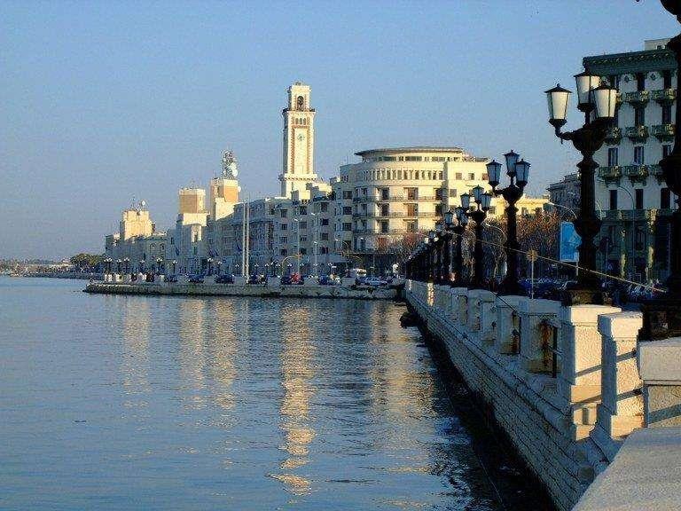 Bari, calcio e non solo: cultura, turismo, divertimento