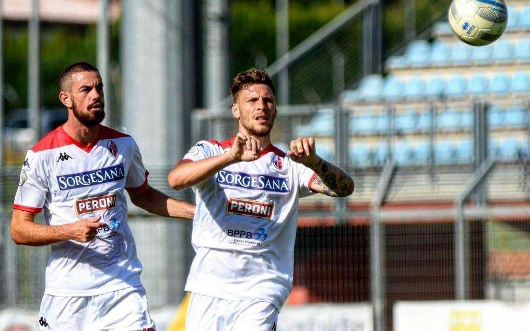 Verso la Paganese, conferma per il 4-3-1-2. Bagarre per il posto da trequartista. Chi fuori in difesa?