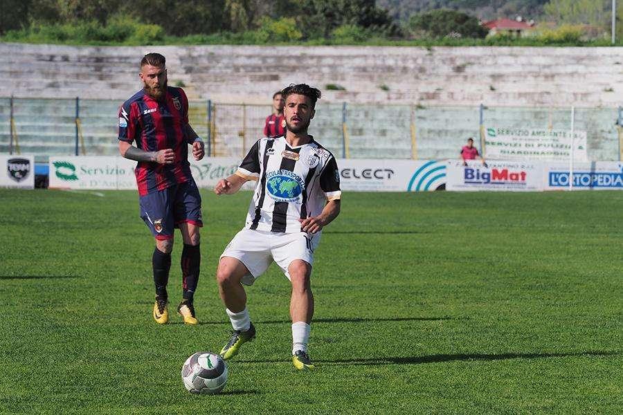 TuttoBari - E' fatta per Bollino. Arriva in Puglia tramite la Fermana