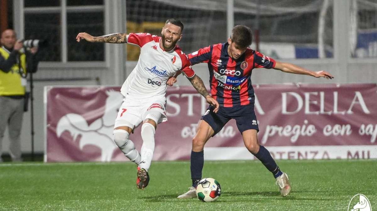 Avelllino, Braglia: "Potenza squadra fisica. Meritava di battere il Bari"