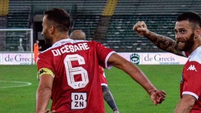 Il Bari celebra Di Cesare: "100 volte biancorosso"