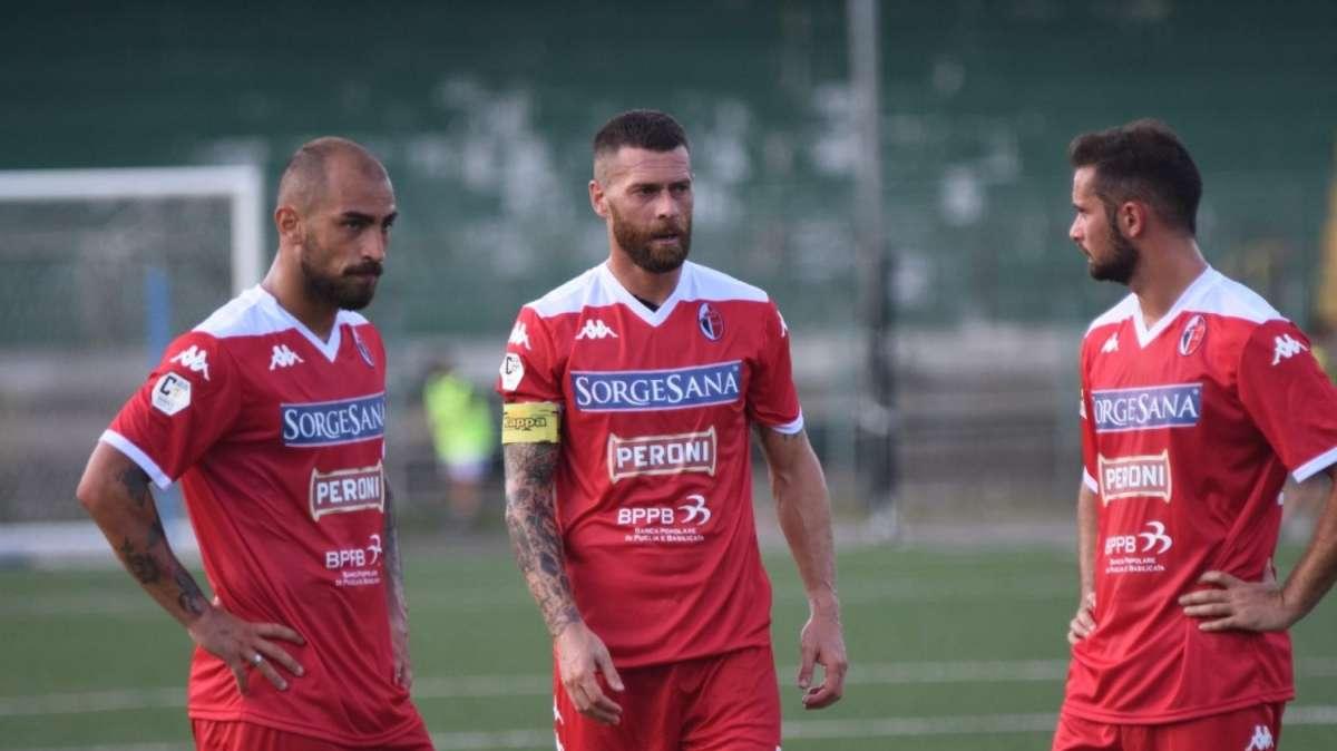 Quando dieci milioni sul mercato non bastano. Quanti errori fin qui ma si può risalire la china