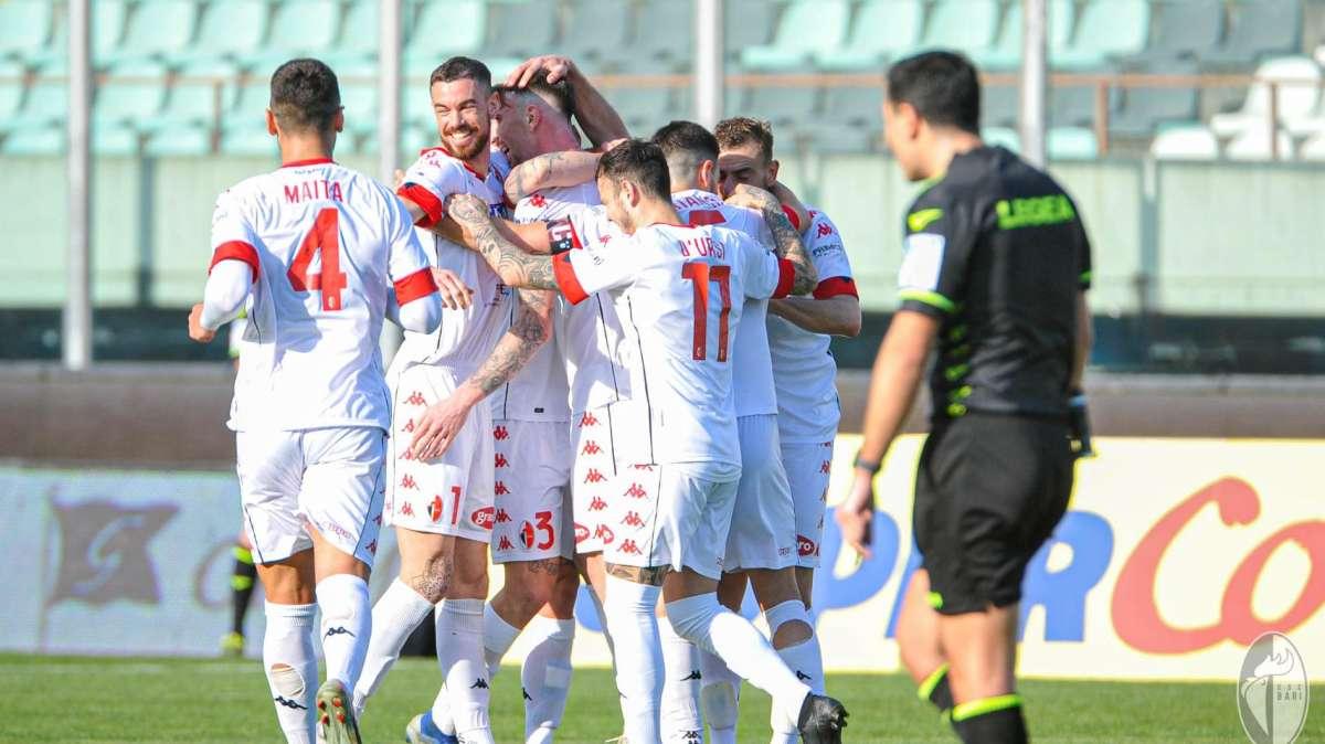 FOTO - Juve Stabia-Bari, le probabili: poker confermato in avanti. Gioca Di Cesare?