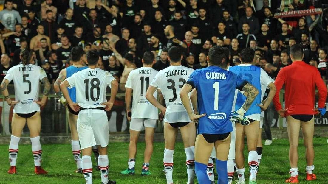 Foggia, 20 convocati per il Bari: out in 8