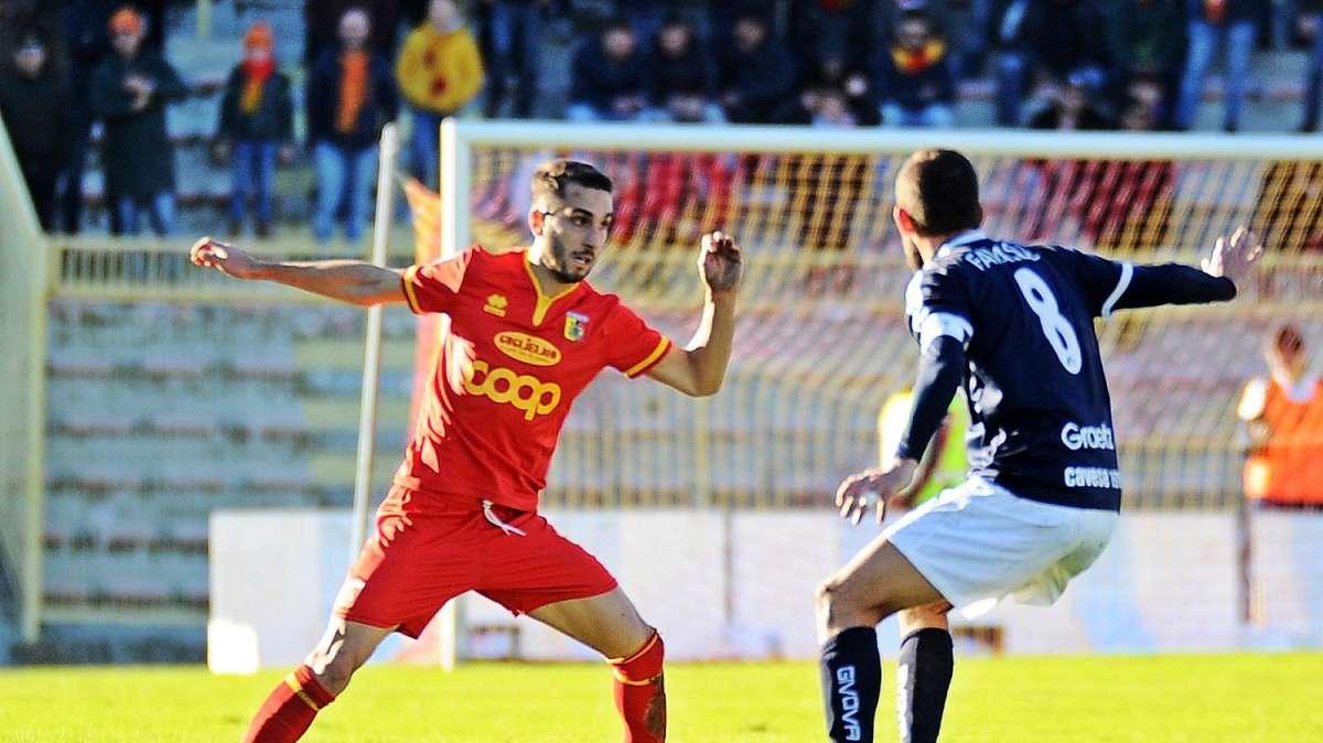 Ultima fermata, vecchie conoscenze: Catanzaro-Bari è anche la sfida degli ex