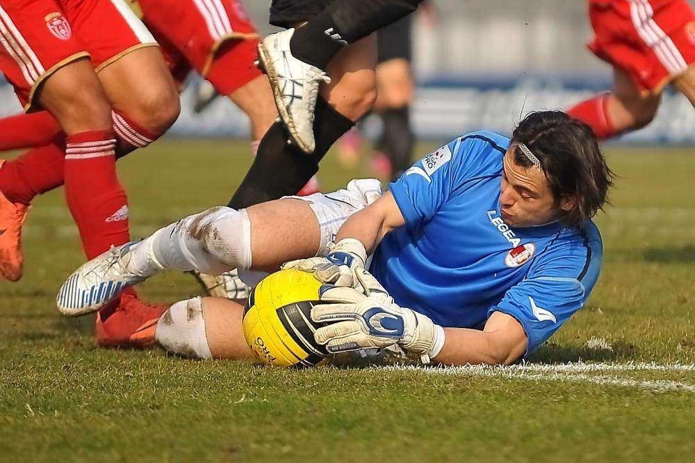 Frattali e Marfella, chi gioca? La recente storia dei pali biancorossi...