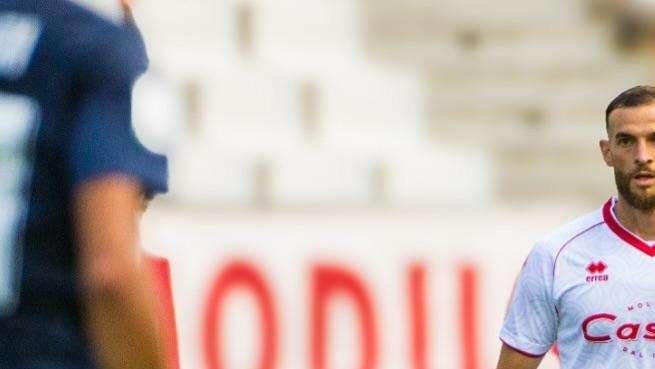 Vicari disastroso, Tripaldelli sbaglia tutto. Centrocampo mediocre, si salva Pereiro. Le pagelle