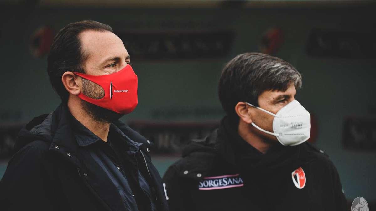 Il Bari non si nasconde: obiettivi chiari, niente paura della Ternana. Mercato lento? No, è il momento delle valutazioni. Il caso Covid...