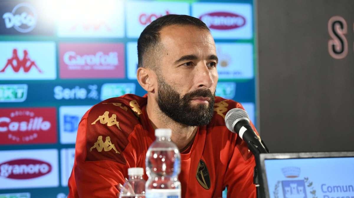Le lacrime del capitano, la paura dei tifosi. A Cosenza serve una prova d’orgoglio