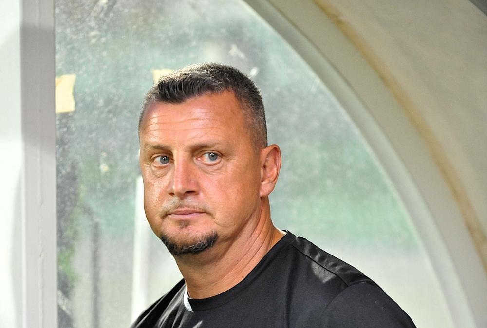 Apprensione per Camplone. L'ex Bari ha avuto un malore