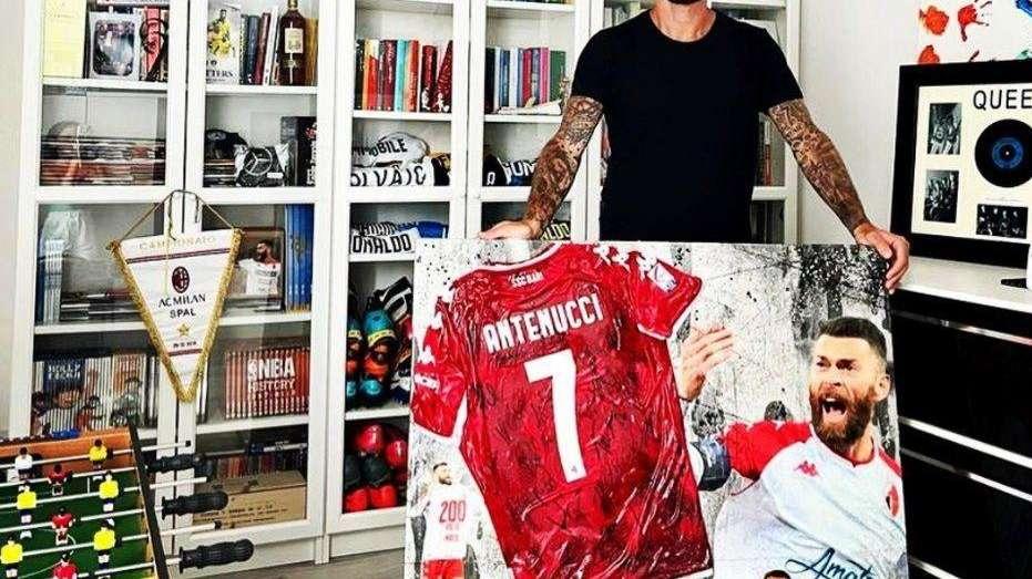 Social - Antenucci festeggia ancora: che quadro con la maglia del Bari! Maita e Simeri si sfidano a padel