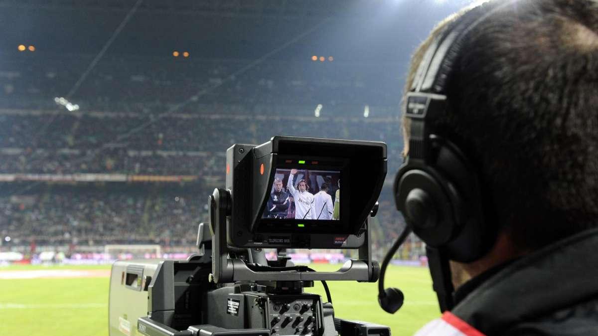 Cameraman d'applausi: che tacco! VIDEO