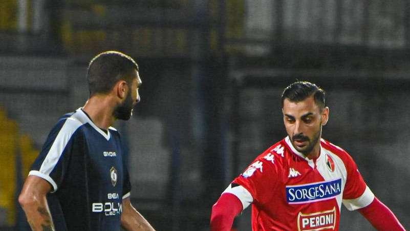 Monopoli-Bari finisce a reti inviolate. Menegatti miracoloso su Montalto. Sabbione espulso. Rivivi il live