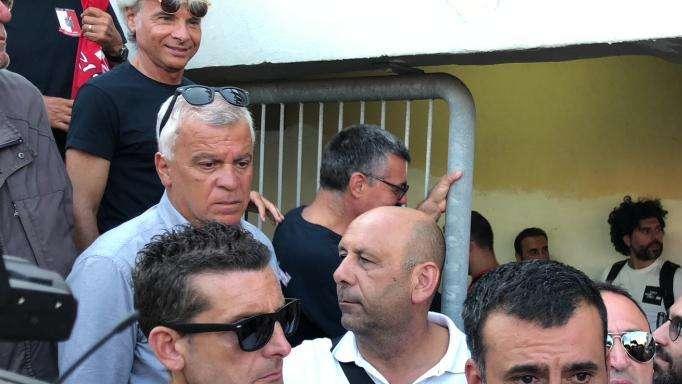 Decaro: "Ieri abbiamo rischiato. Stadi riaperti? Ci spero, ma non so se ce la facciamo per la Carrarese"