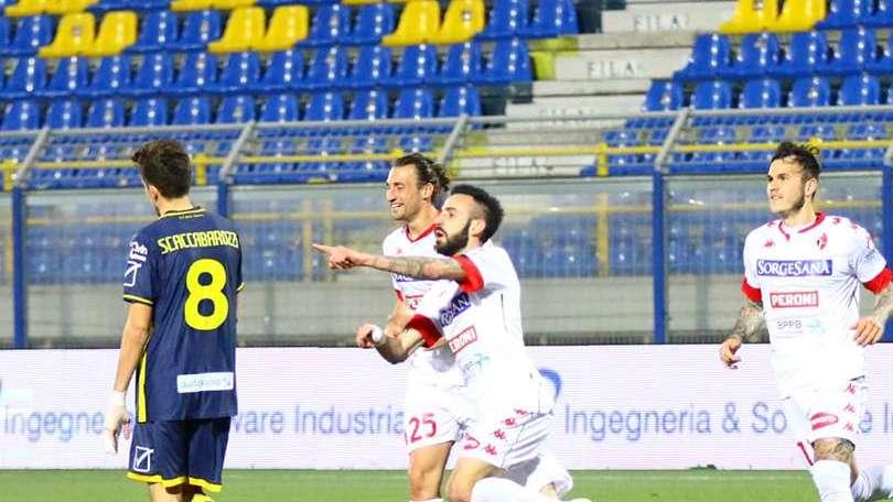 Antenucci illumina, Marras show. Bene la mediana. Le pagelle dei biancorossi