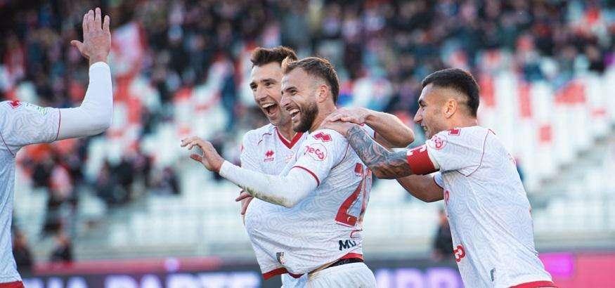 Bari, ora i playoff si complicano. Da Mignani a Sibilli, tutti gli ex che possono giocare brutti scherzi