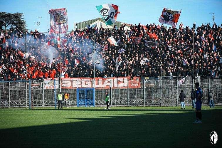 "Poveri tifosi"