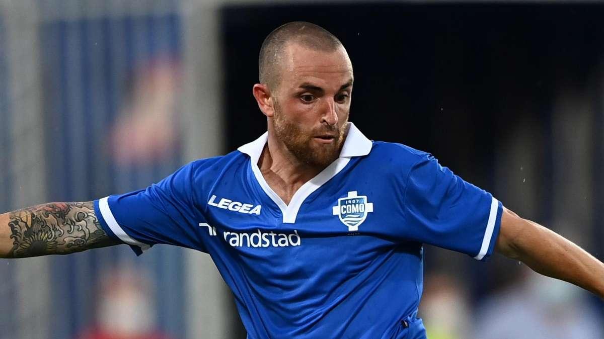 Como, problema alla spalla per Arrigoni: salterà la gara con il Bari