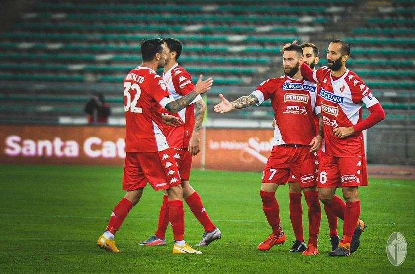 Sesta vittoria stagionale in trasferta. Finalmente un Bari che lotta e non subisce gol