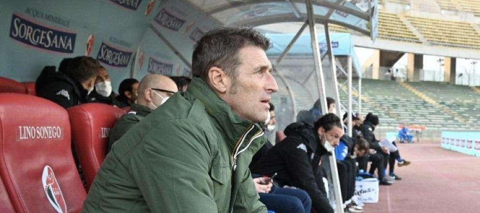 Carrera: "L'obiettivo è lì, non abbiamo perso tutto. Modulo? Il 3-5-2 è offensivo. Non cerco alibi. I senatori e il ruolo di Marras..."