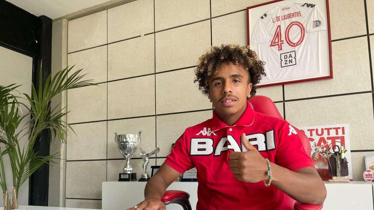 UFFICIALE - Dorval è del Bari, ha firmato un contratto triennale