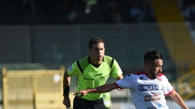 TuttoBari - Neglia e il muro. E' convinto di giocarsi le sue chance, ma resta in uscita...
