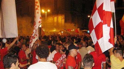Manifestazione Tifosi: "Bari merita rispetto". La protesta continua... 