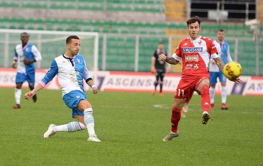 Occasione fallita: la Ternana riposa, il Bari si addormenta. Ora la rimonta passa dal mercato