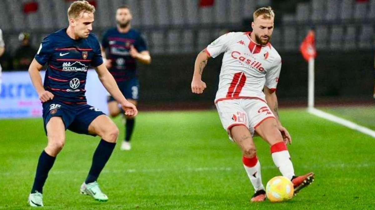Il Bari non perde il vizio. Secondo tempo in calo e altro pareggio